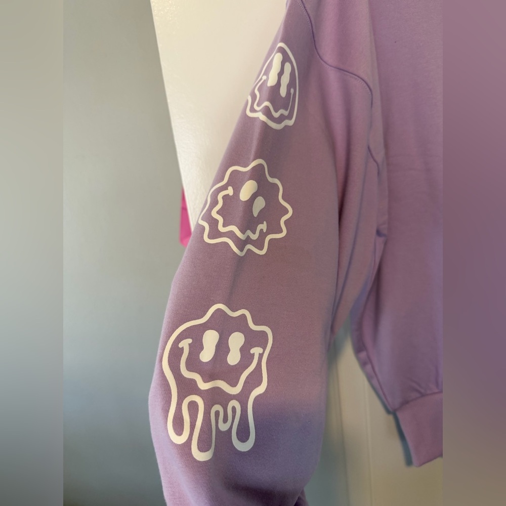 Brand New SkinnyDip Lavender "Anti-Social" Graphic Crewneck Sweatshirt - Picture 2 of 5